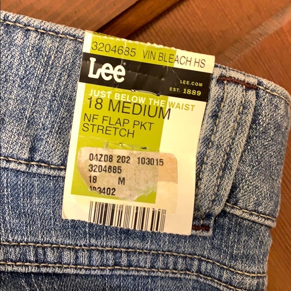 Capri pants - Picture 3 of 4